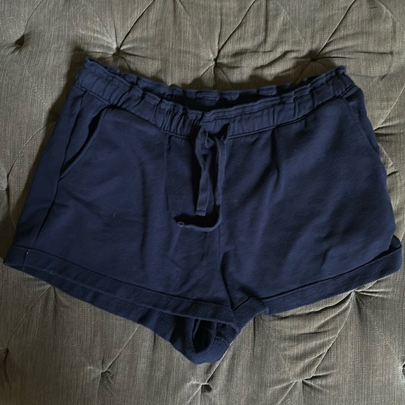 GAP Pants - NWOT Gap shorts